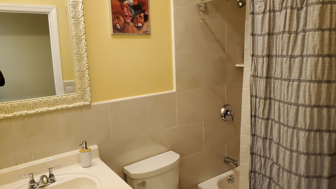 Photo of Bathroom in Lyons