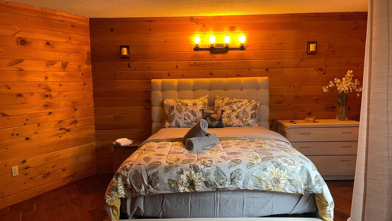 Photo of Bedroom in Greentown