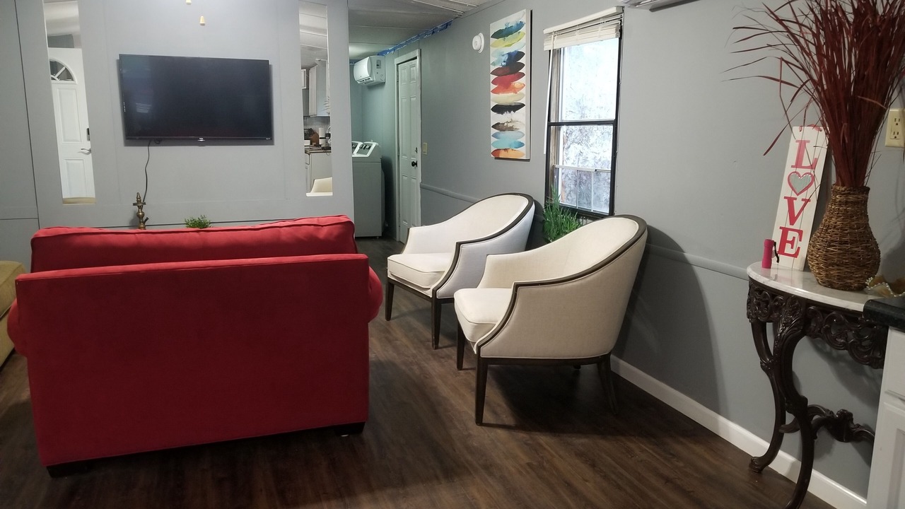 Photo of Livingroom in Rush