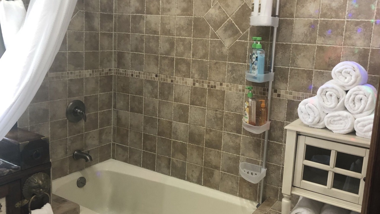 Photo of Bathroom in Lake Peekskill
