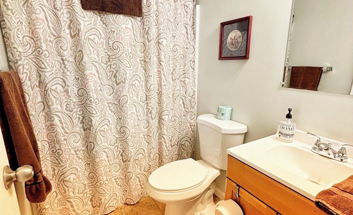 Photo of Bathroom in White Hall