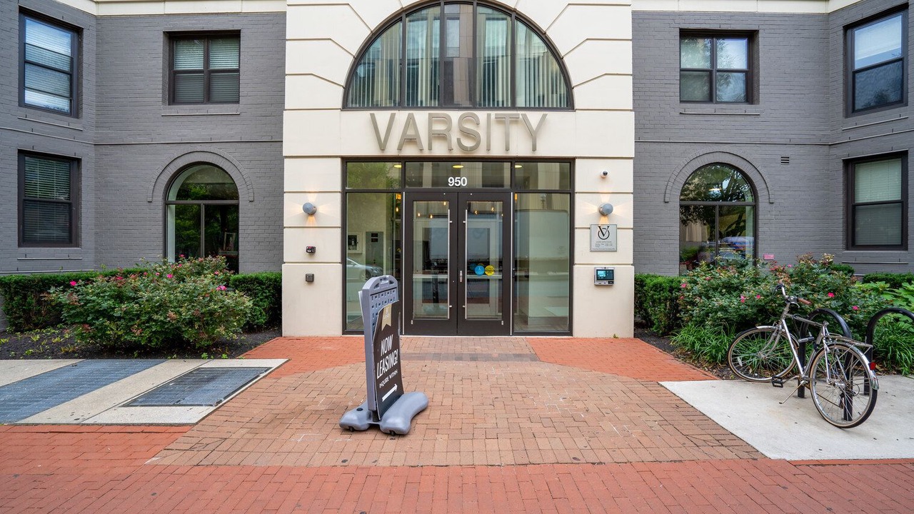 Photo of Outdoor in Foggy Bottom
