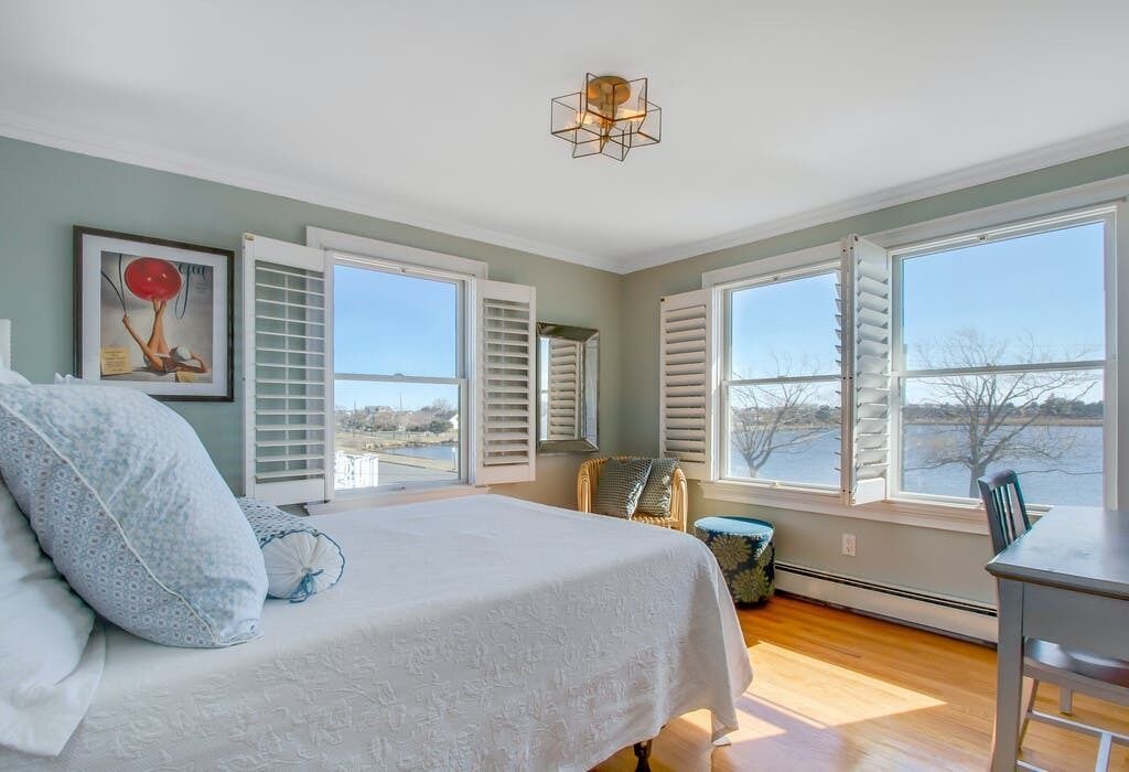 Photo of Bedroom in Spring Lake