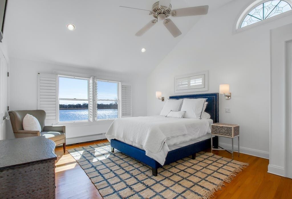 Photo of Bedroom in Spring Lake