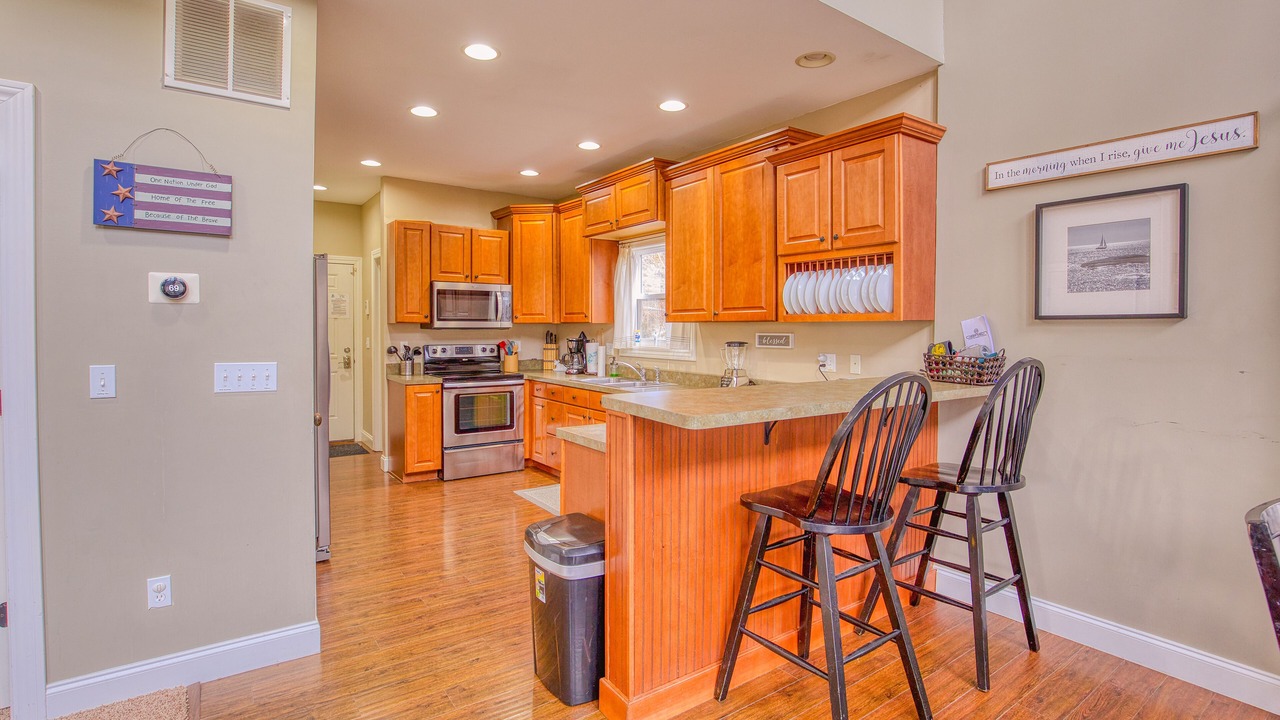 Photo of Kitchen in Flat Hollow Marina