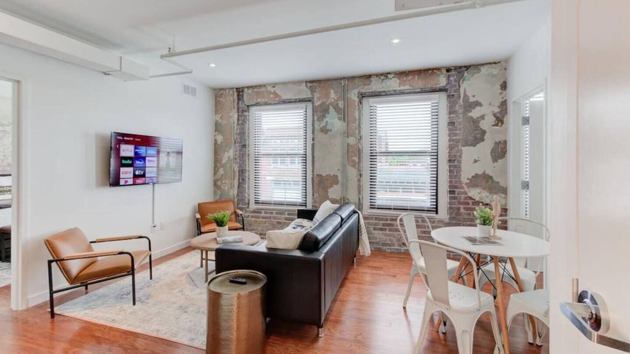 Photo of Livingroom in South Main Historic District
