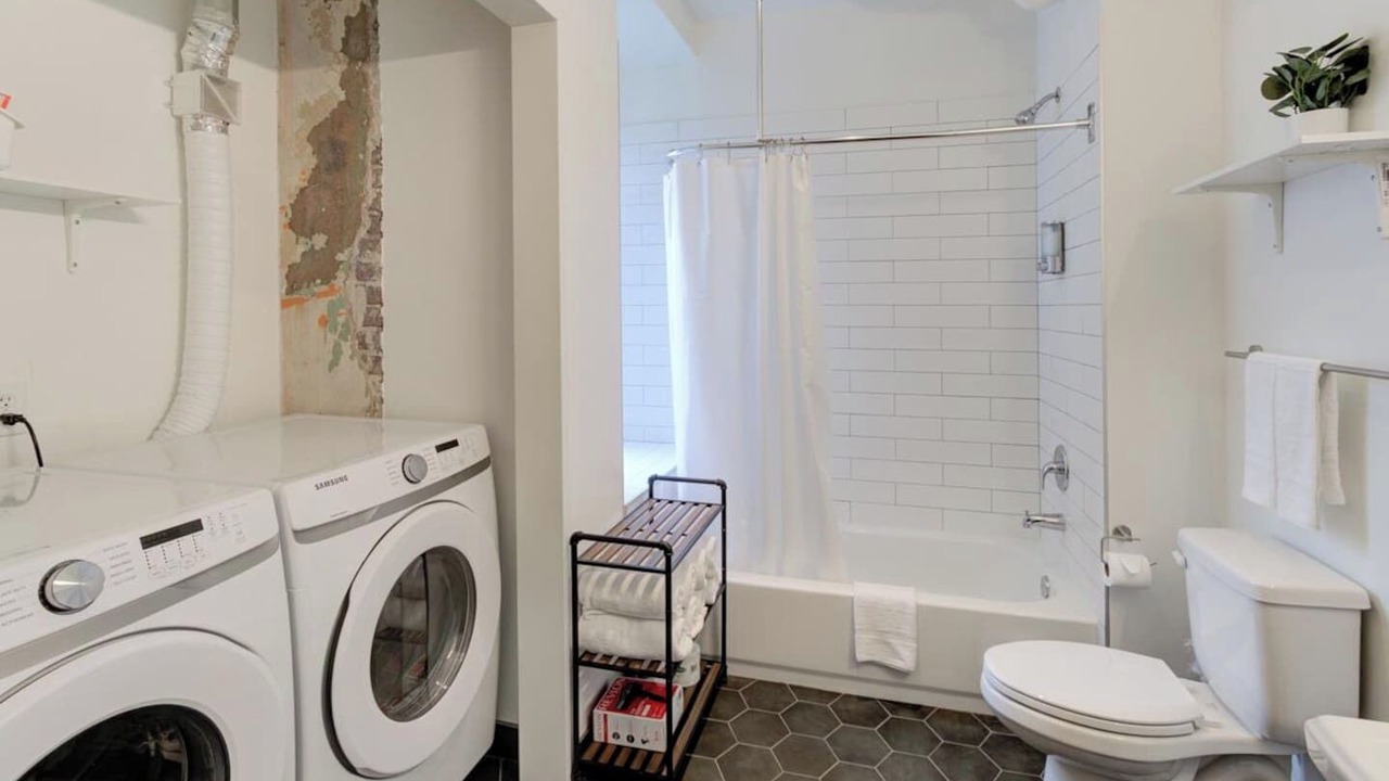 Photo of Bathroom in South Main Historic District
