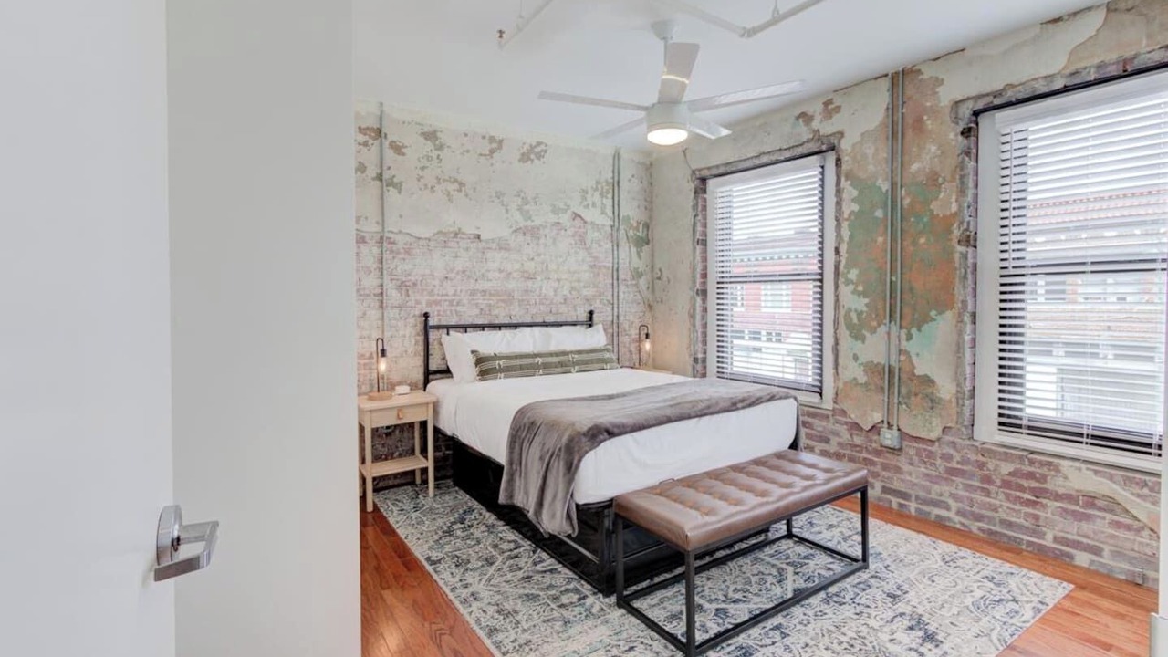 Photo of Bedroom in South Main Historic District