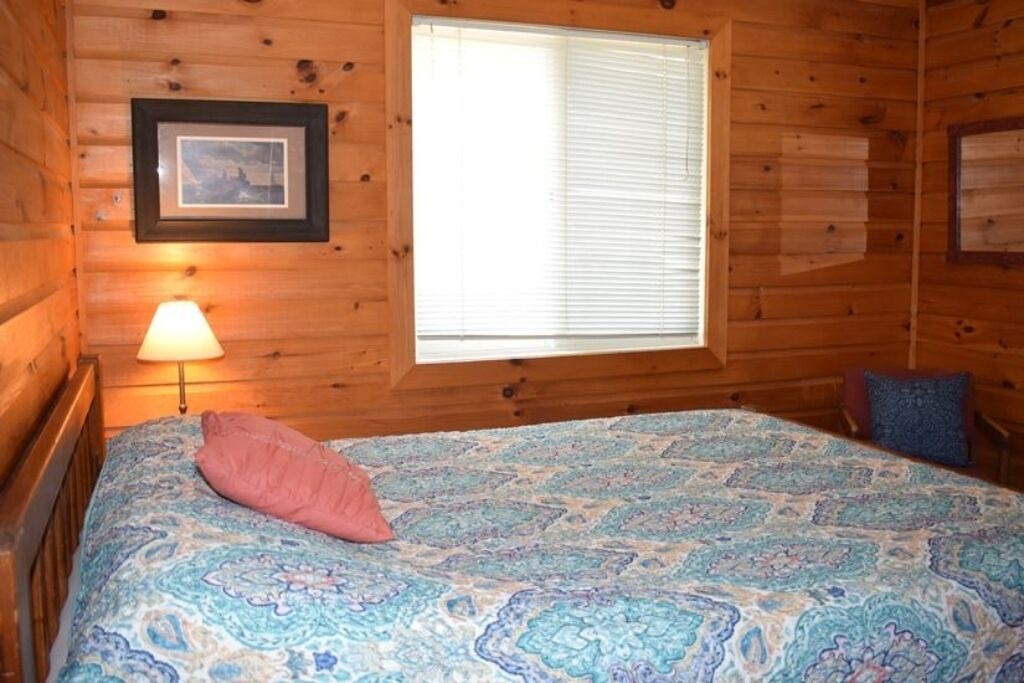 Photo of Bedroom in Piney Island
