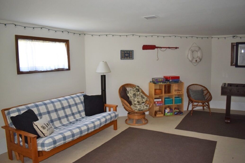 Photo of Livingroom in Deep Hole