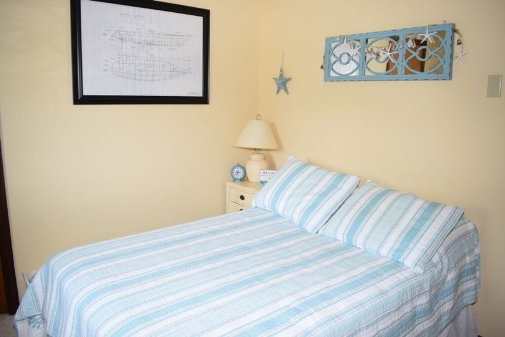 Photo of Bedroom in Deep Hole