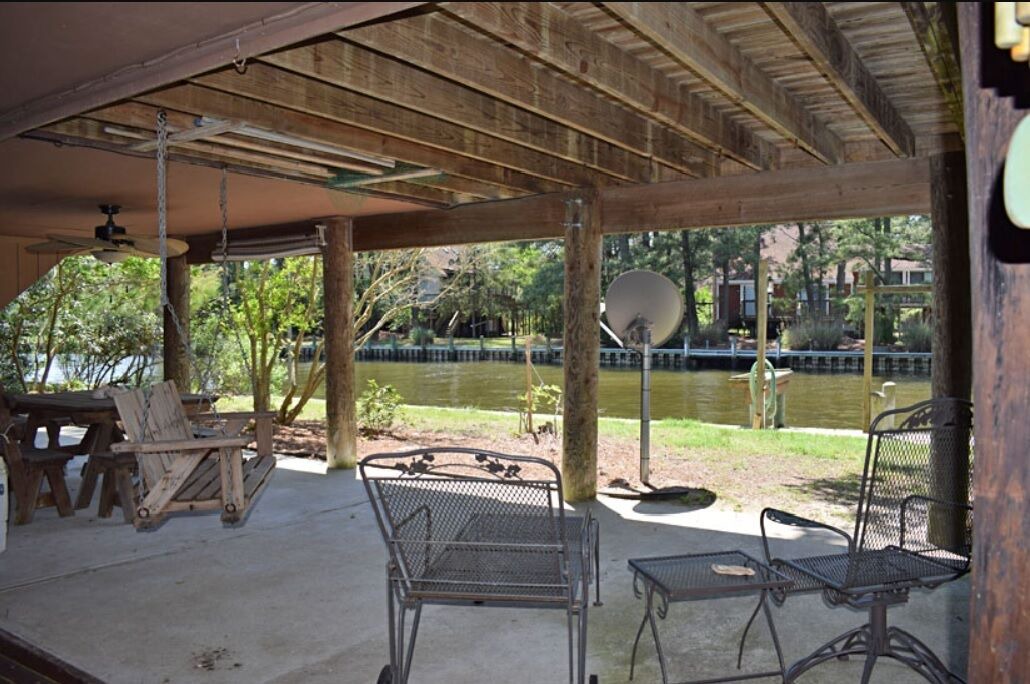 Photo of Outdoor in Deep Hole