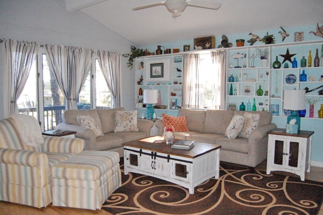 Photo of Livingroom in Deep Hole