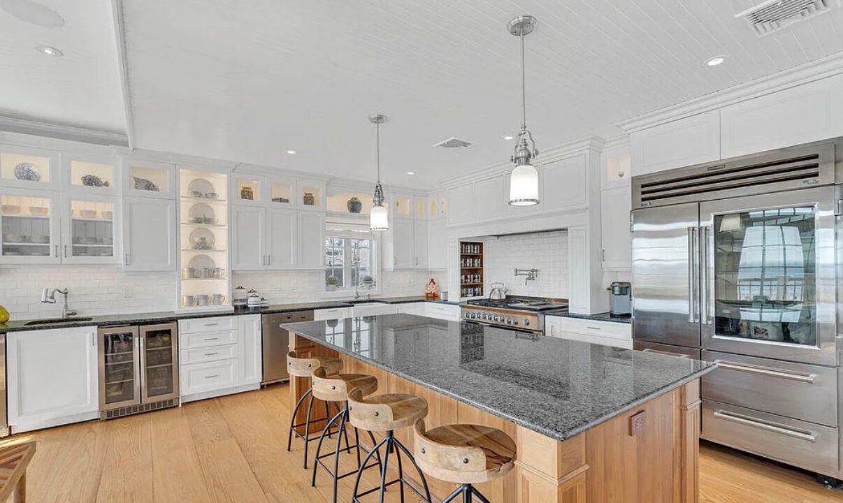 Photo of Kitchen in Wall