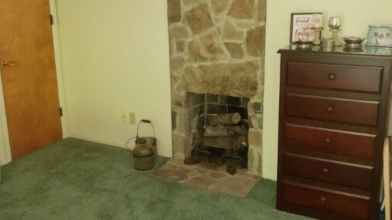 Photo of Livingroom in Olive Hill