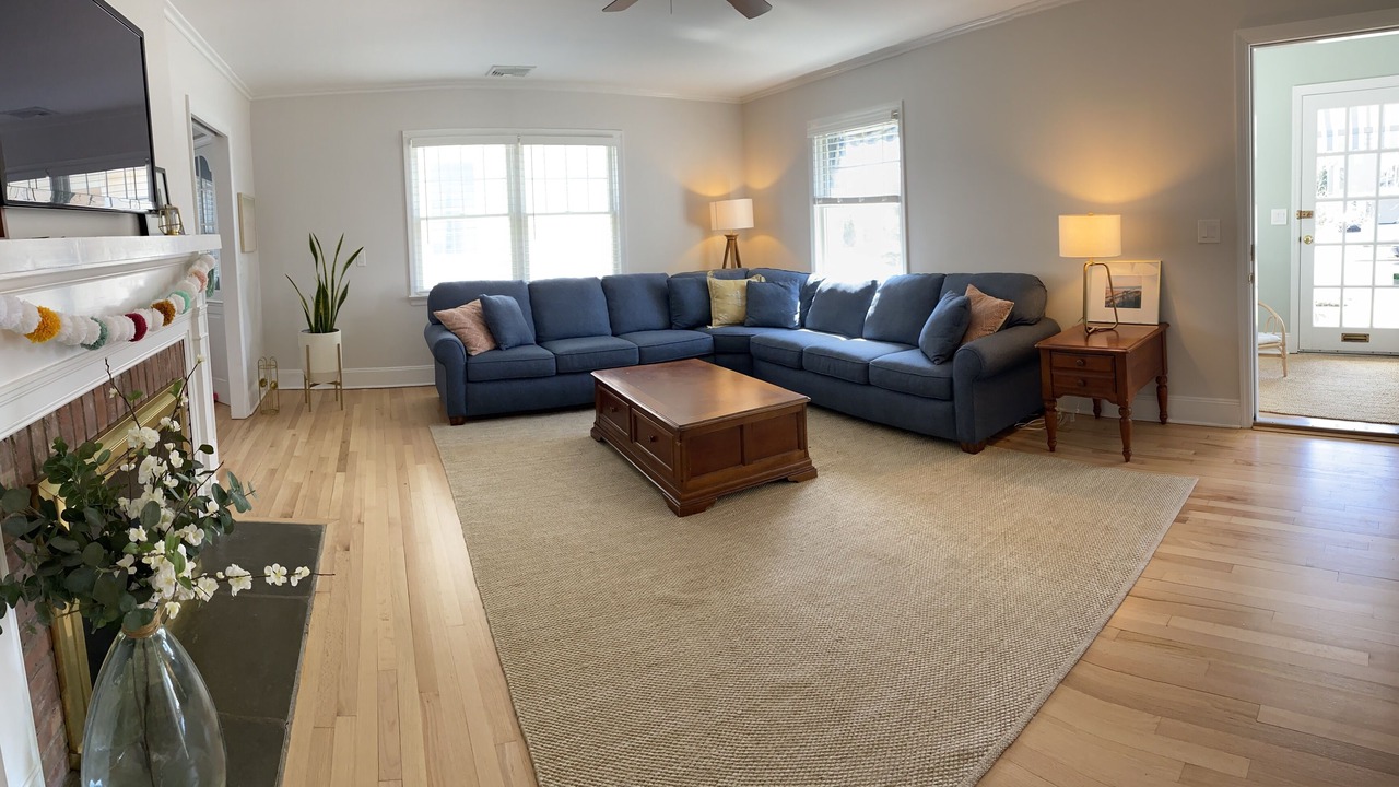 Photo of Livingroom in Avon