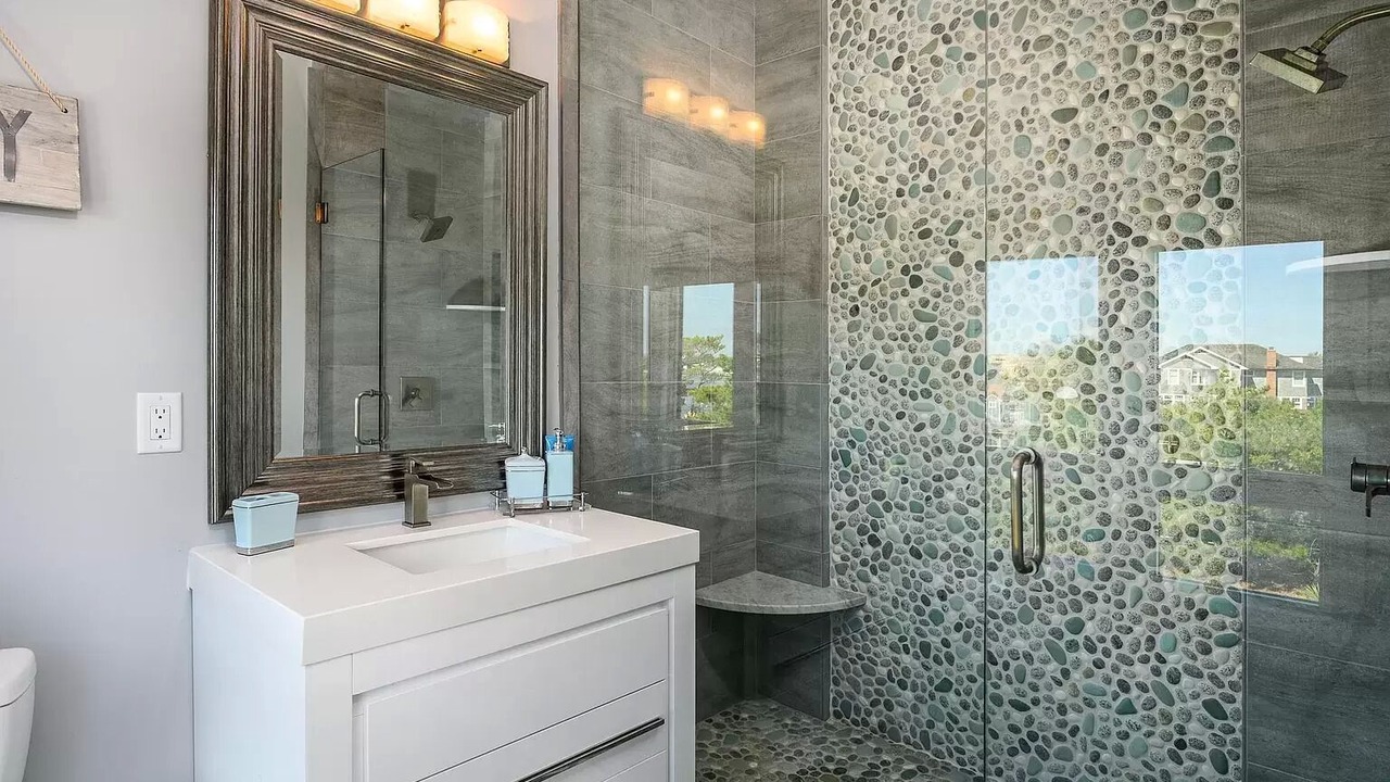 Photo of Bathroom in Loveladies