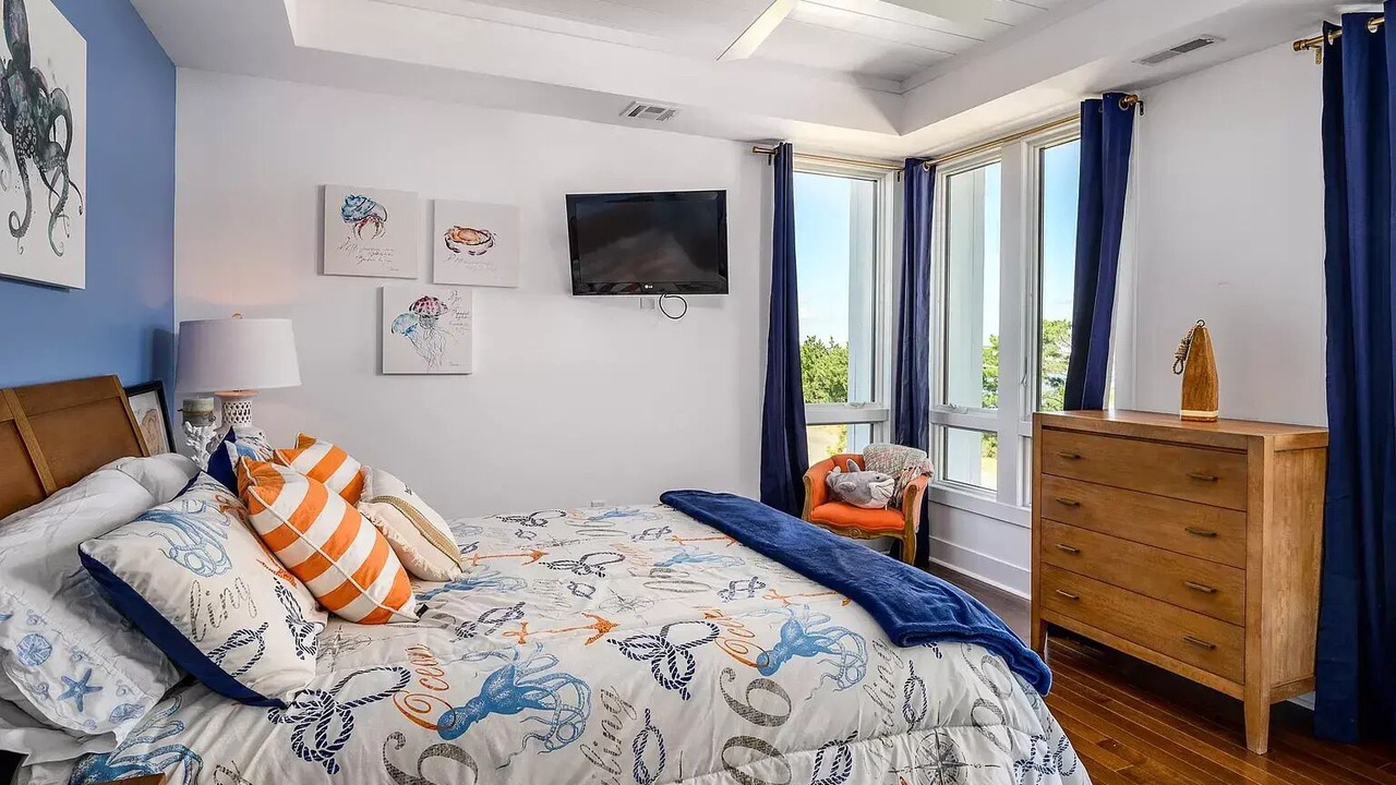 Photo of Bedroom in Loveladies