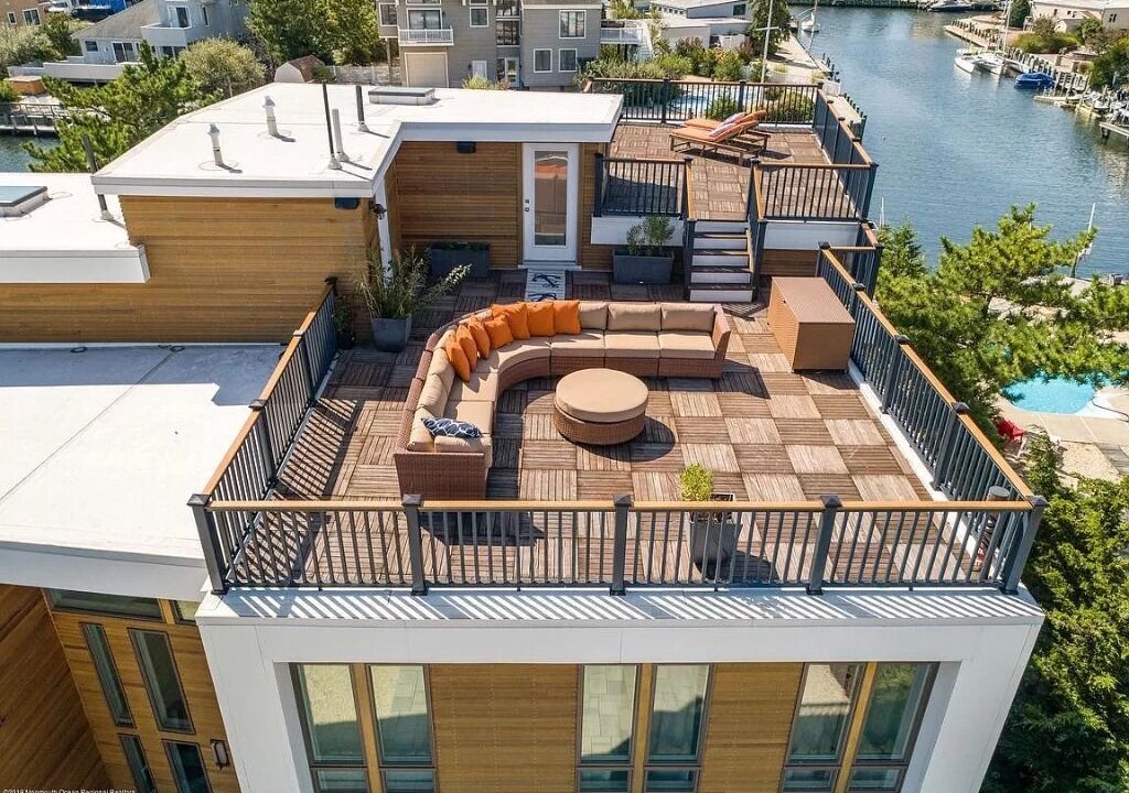 Photo of Patio Balcony in Loveladies