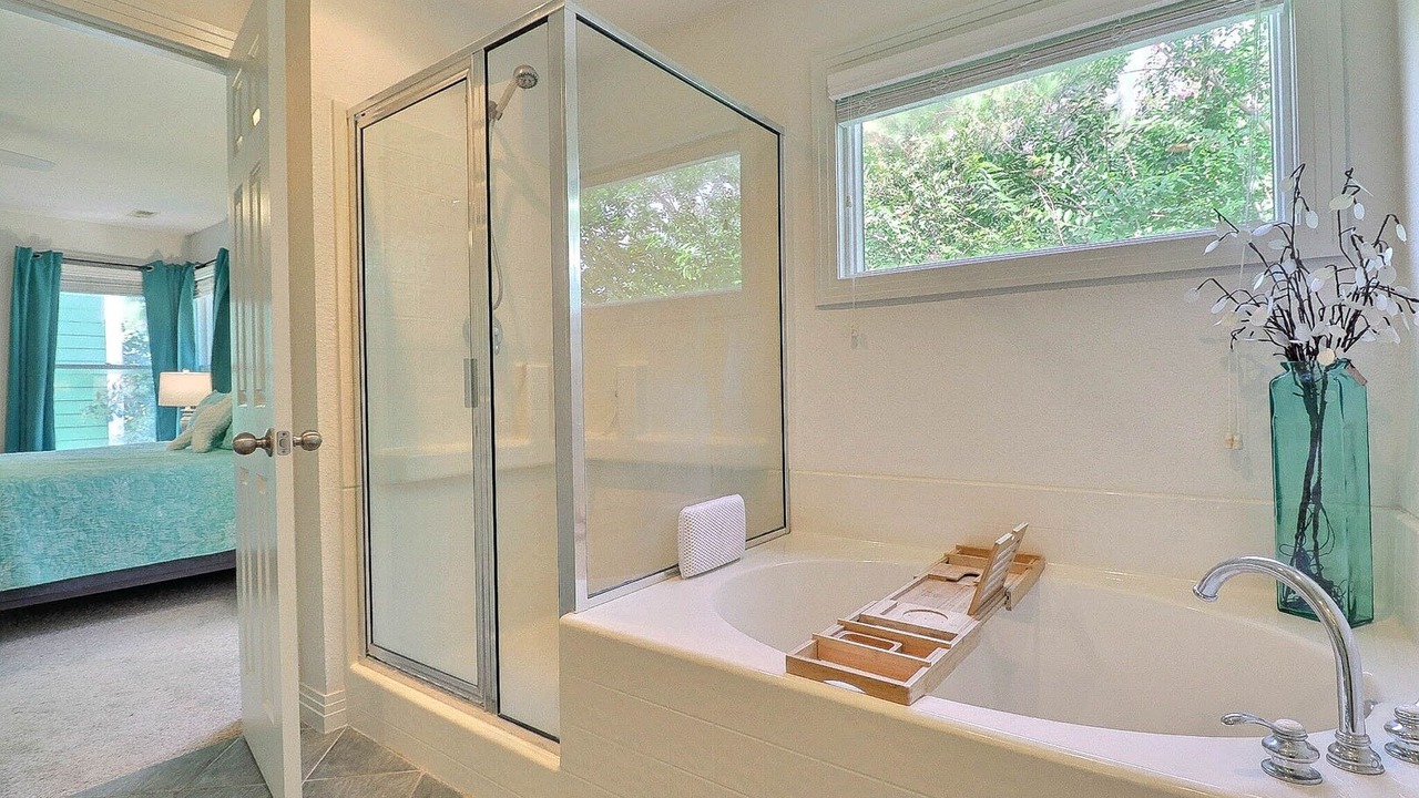 Photo of Bathroom in Bermuda Bay