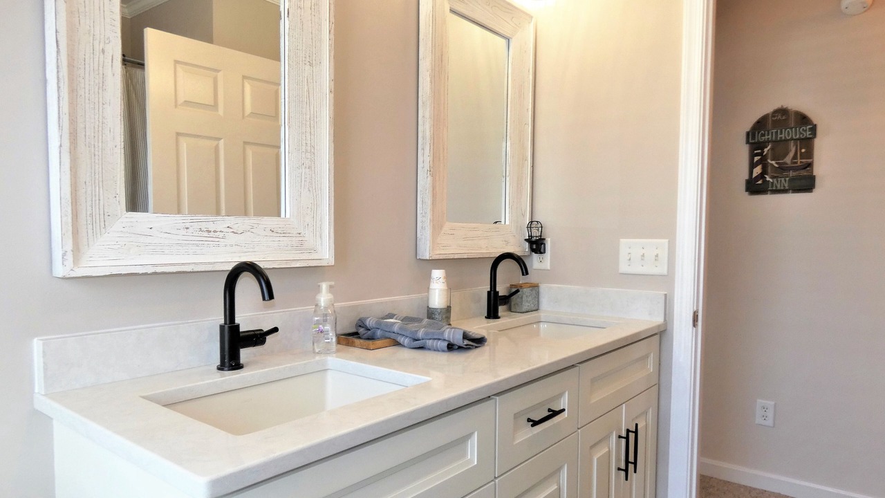 Photo of Bathroom in Ocean Beach I
