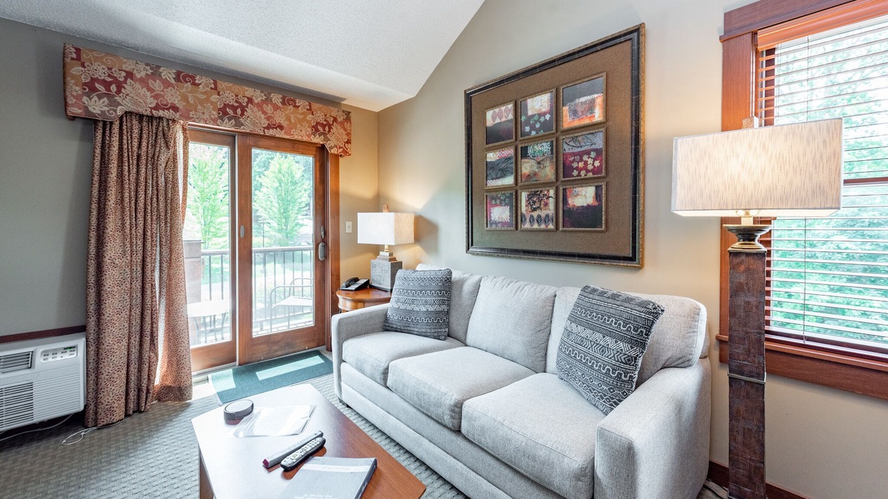 Photo of Livingroom in Thayerville
