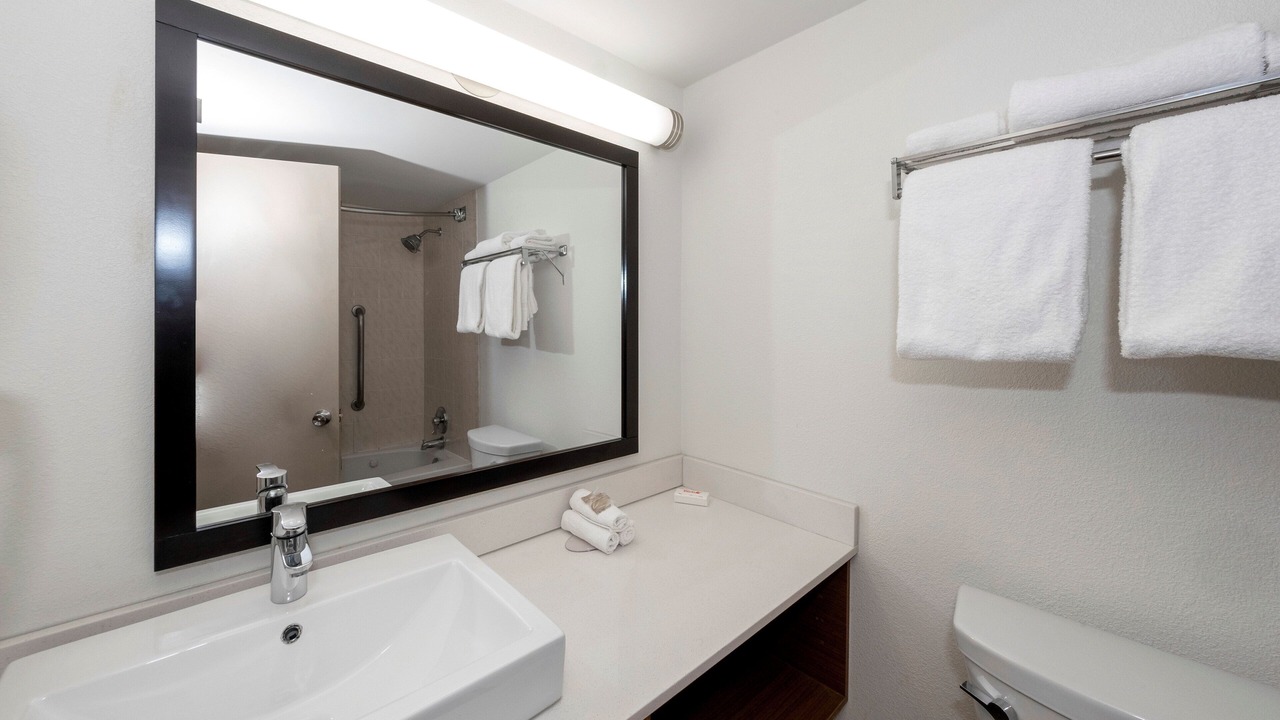 Photo of Bathroom in Carteret