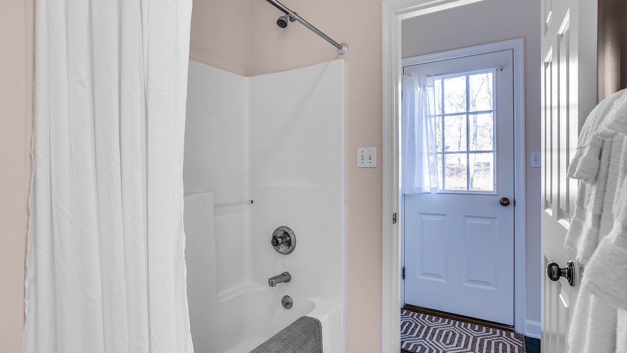 Photo of Bathroom in Montebello