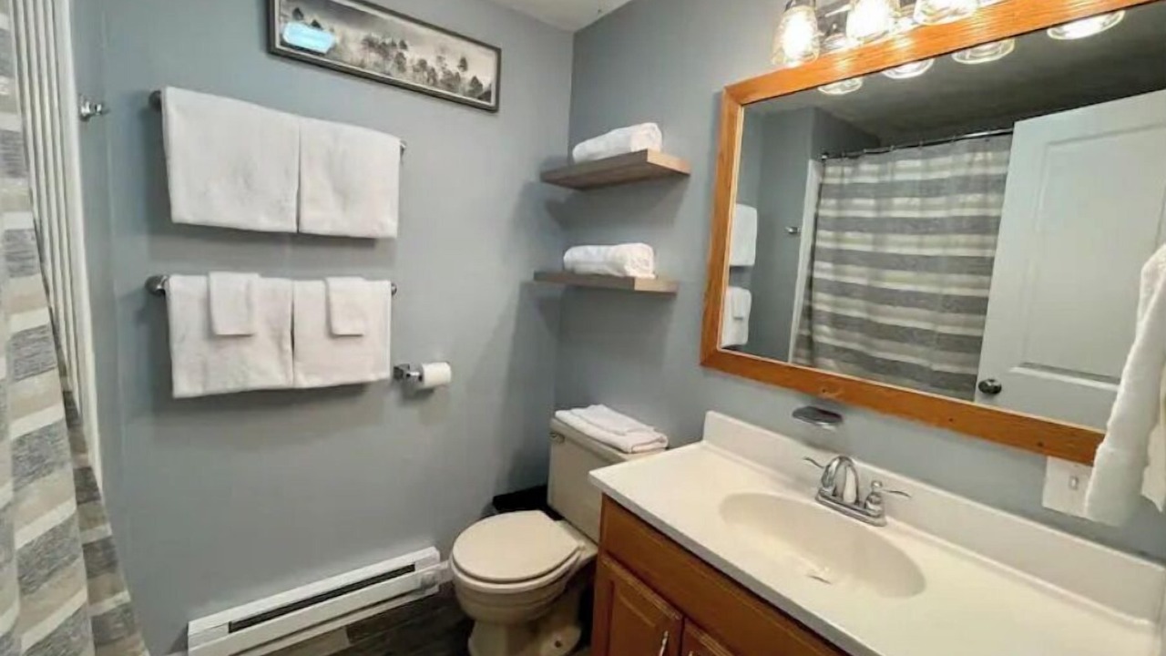 Photo of Bathroom in Snowshoe
