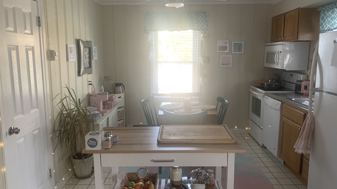 Photo of Kitchen in Caine Woods