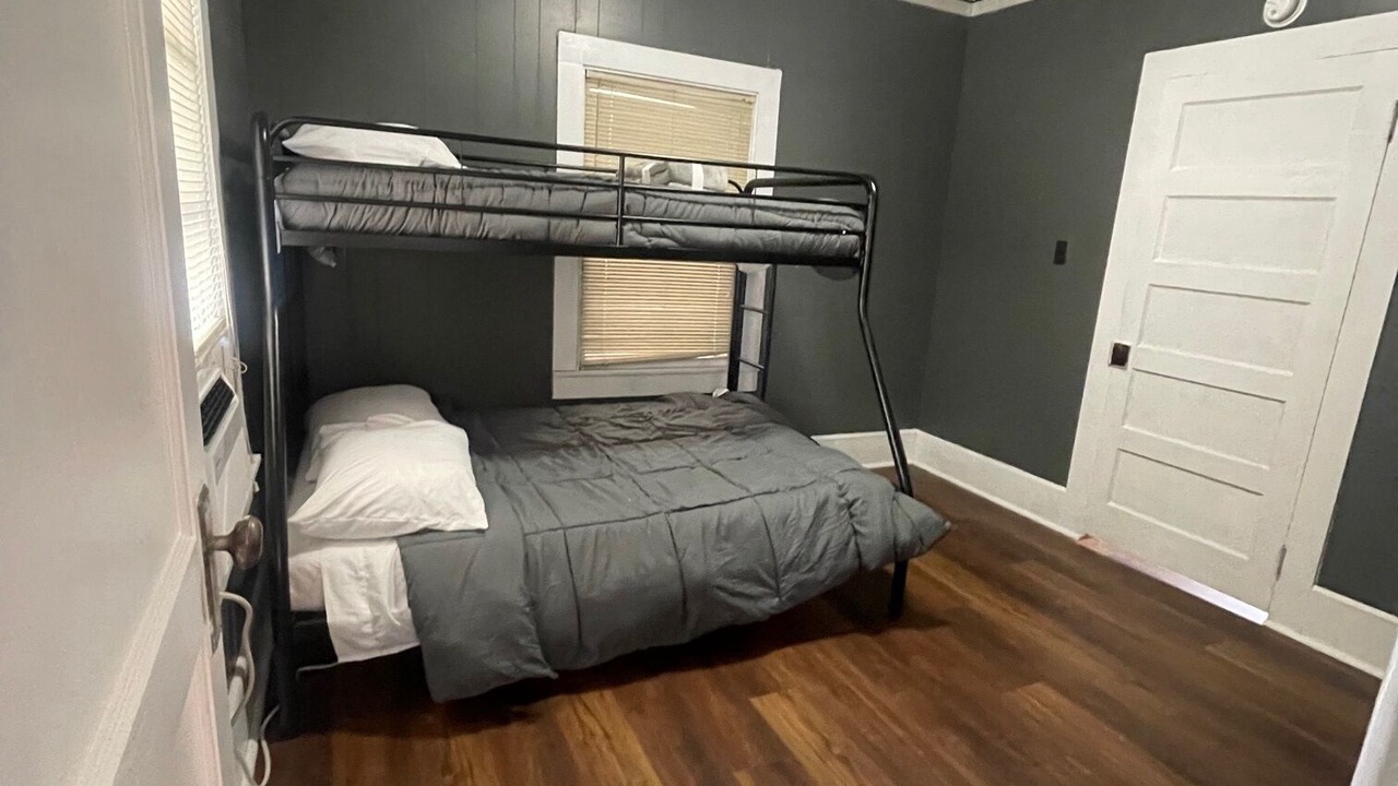 Photo of Bedroom in Kyle