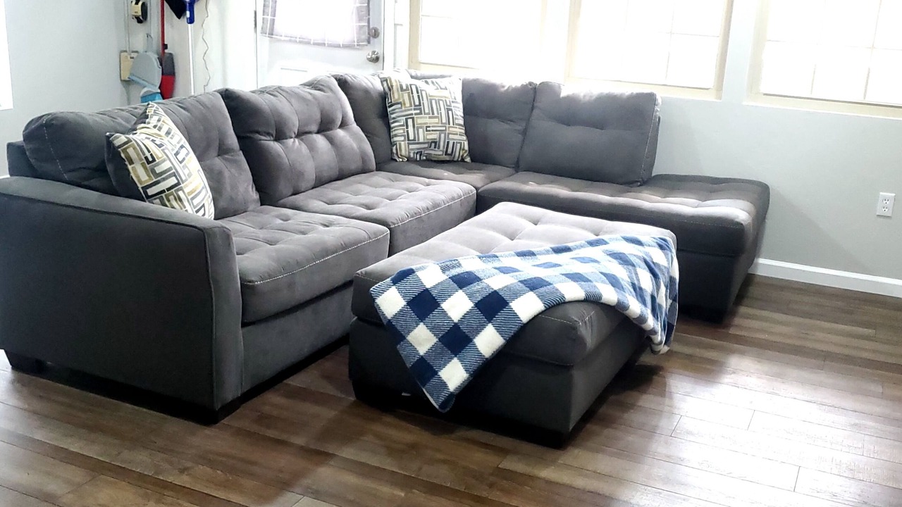 Photo of Livingroom in Gray