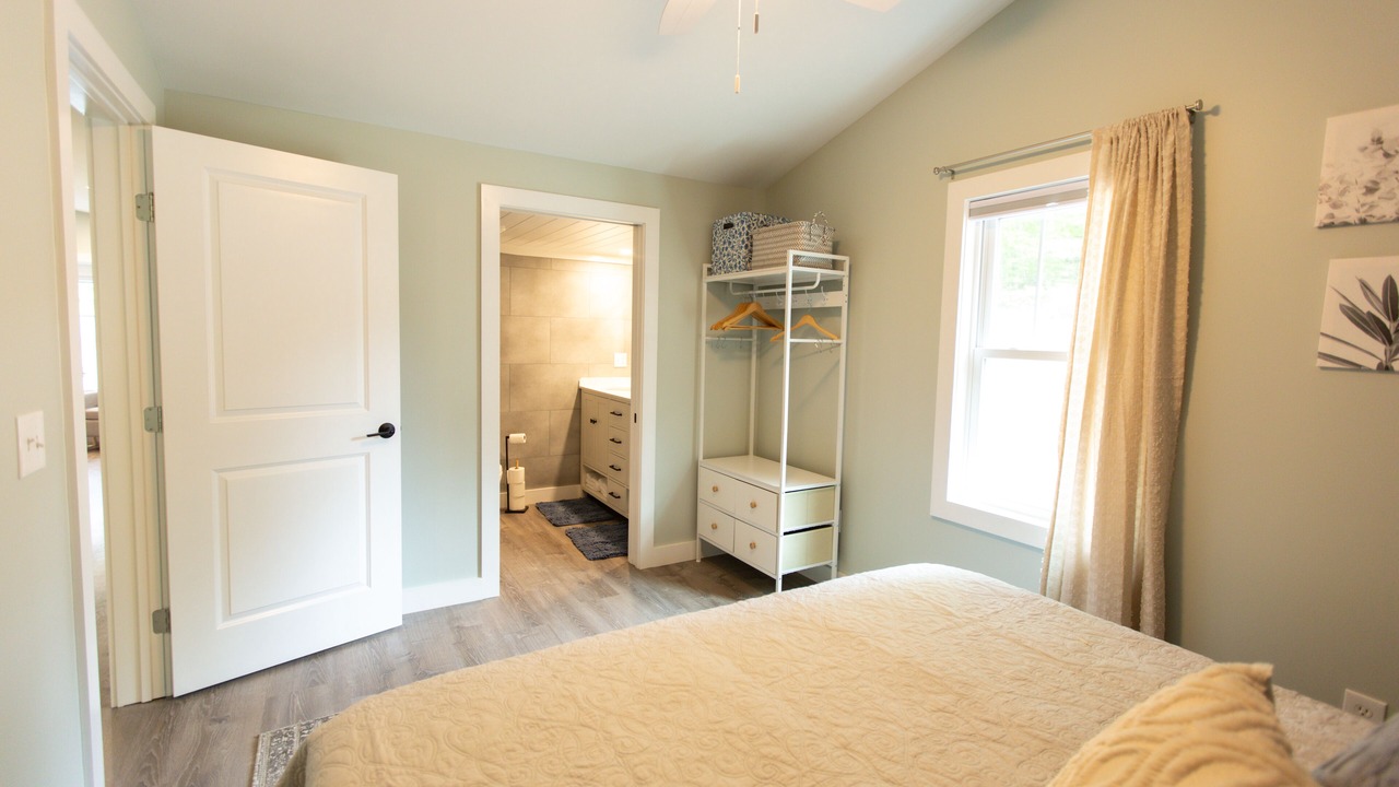 Photo of Bedroom in Flat Rock
