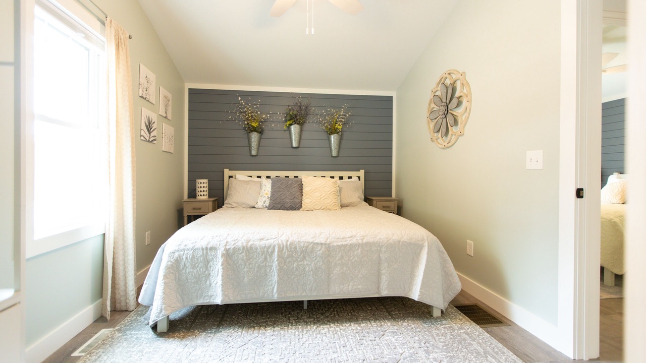 Photo of Bedroom in Flat Rock