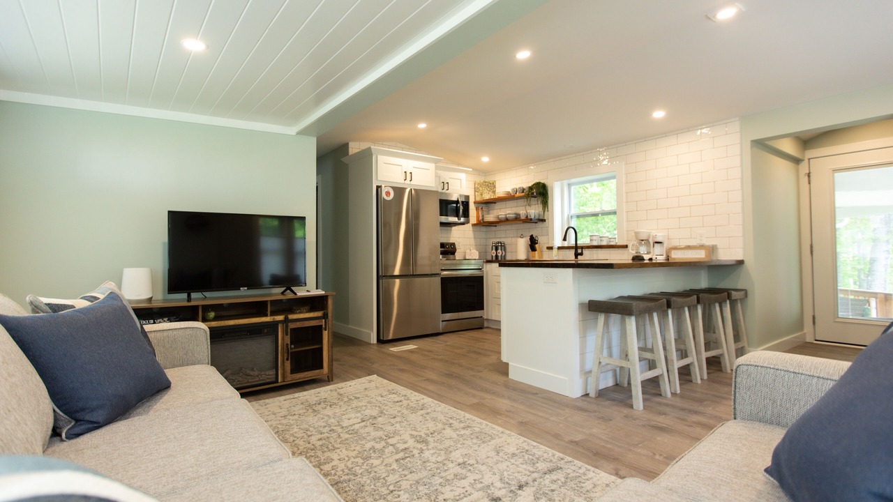 Photo of Livingroom in Flat Rock
