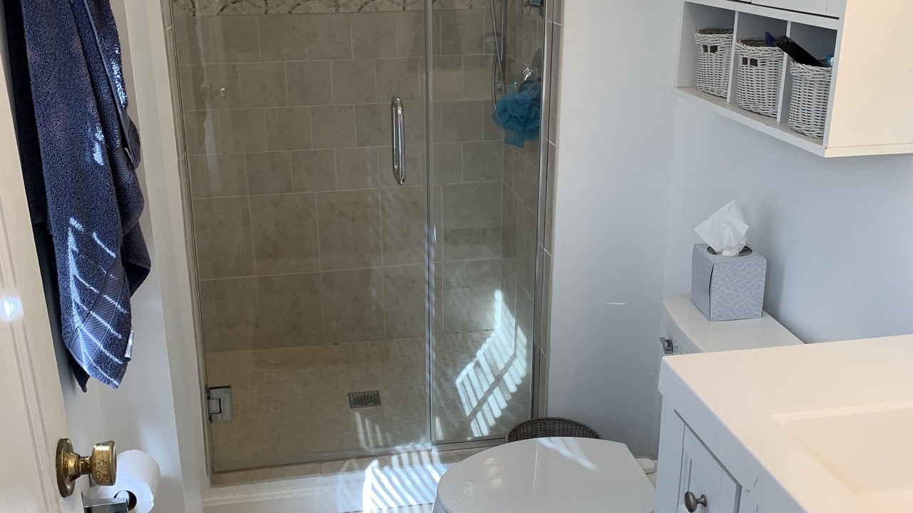 Photo of Bathroom in Tracys Landing
