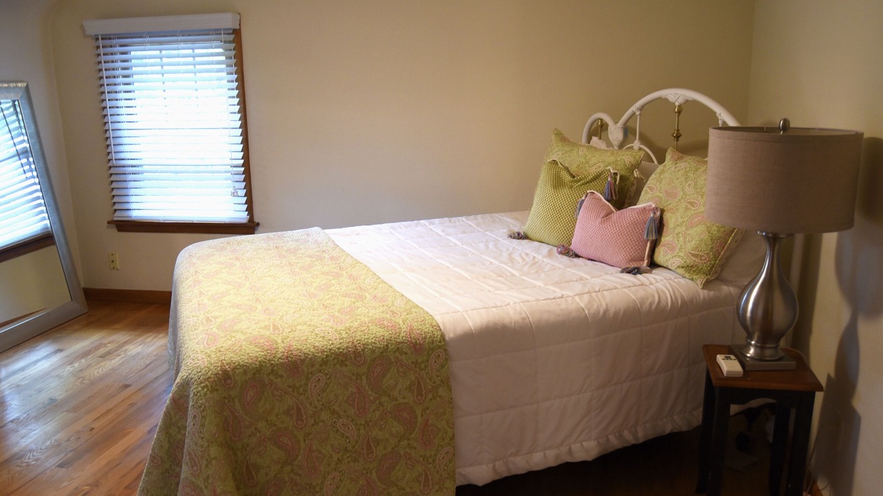 Photo of Bedroom in Warren