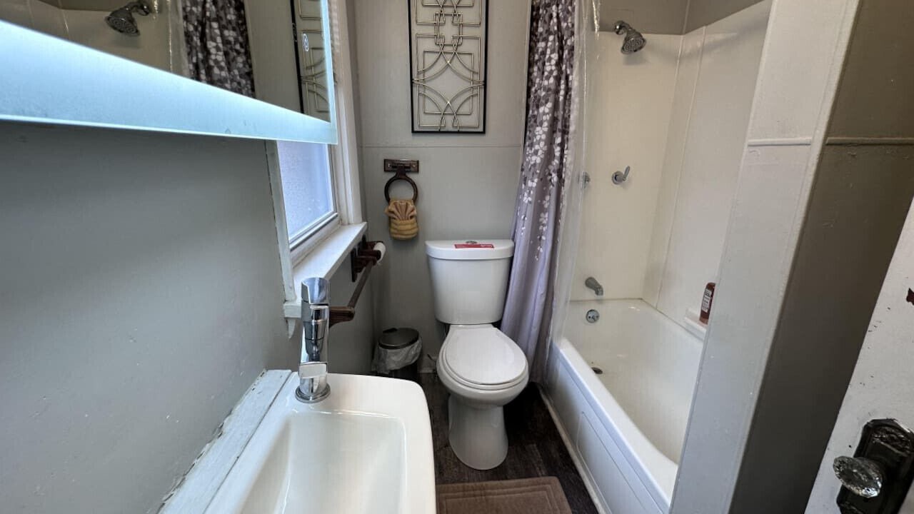 Photo of Bathroom in Brentwood