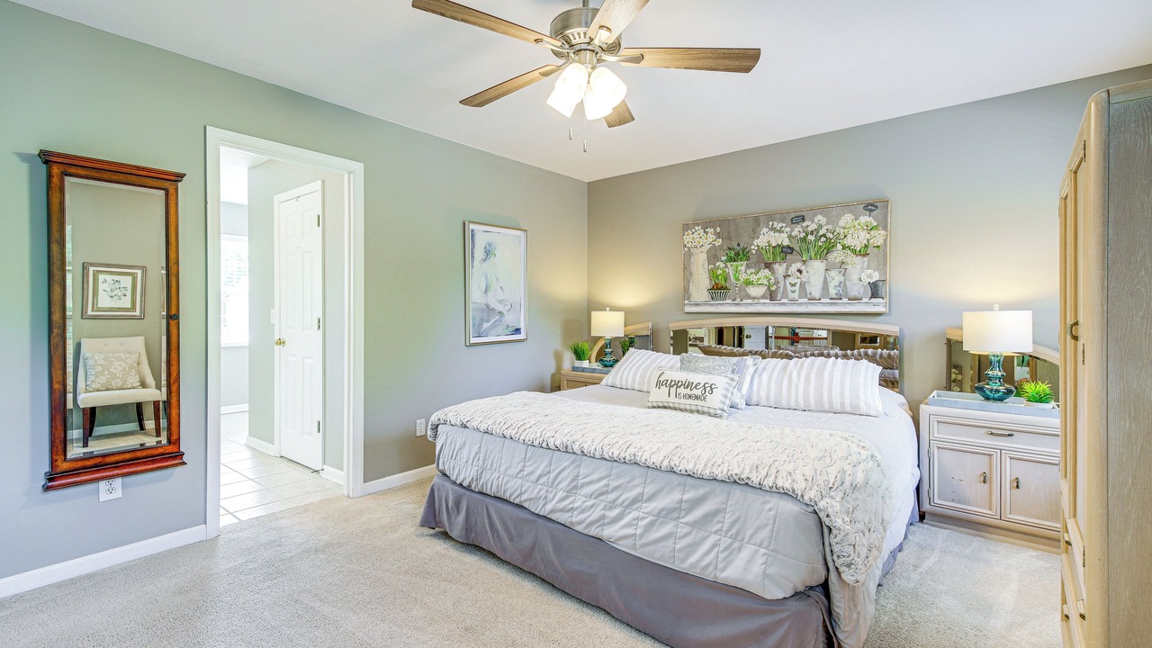 Photo of Bedroom in Ashley Oaks