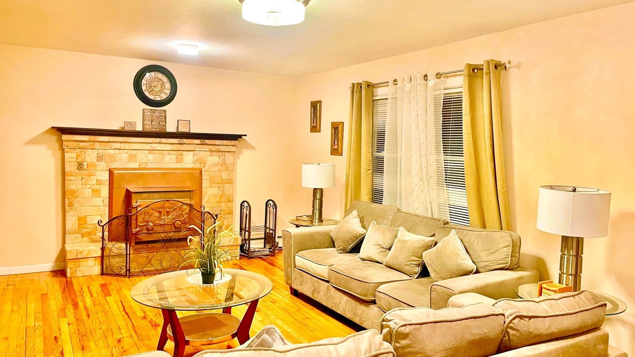 Photo of Bedroom in Montague