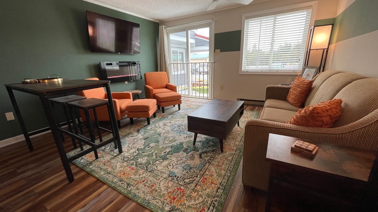 Photo of Livingroom in Snowshoe