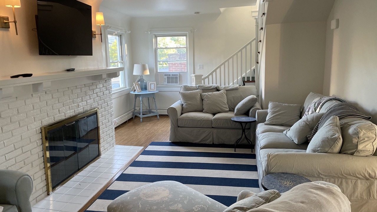 Photo of Livingroom in Spring Lake