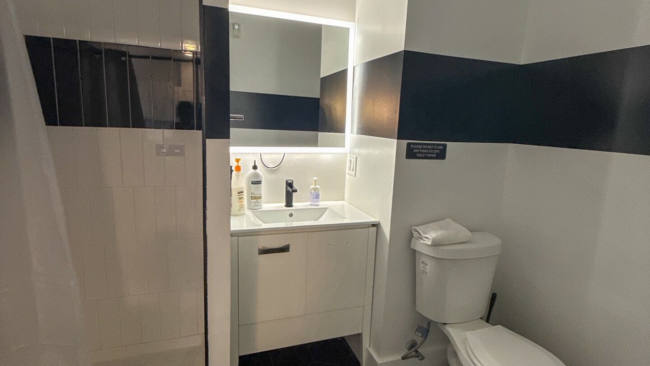 Photo of Bathroom in Elizabeth