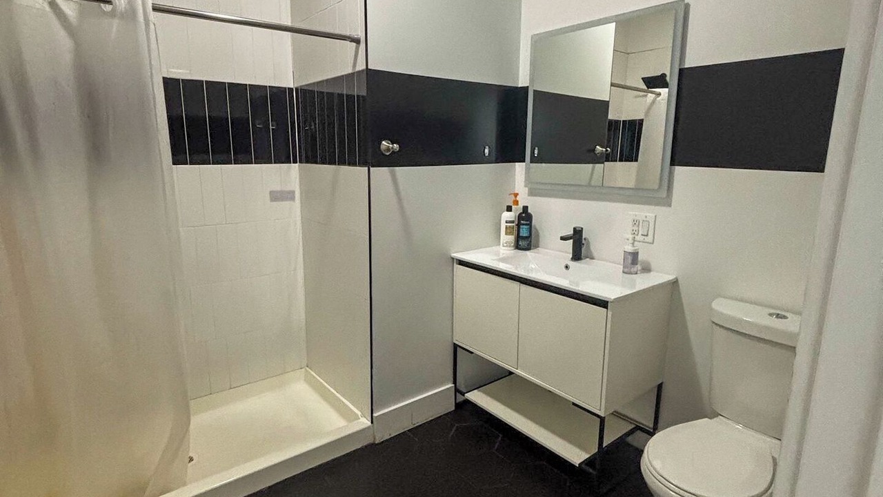 Photo of Bathroom in Elizabeth