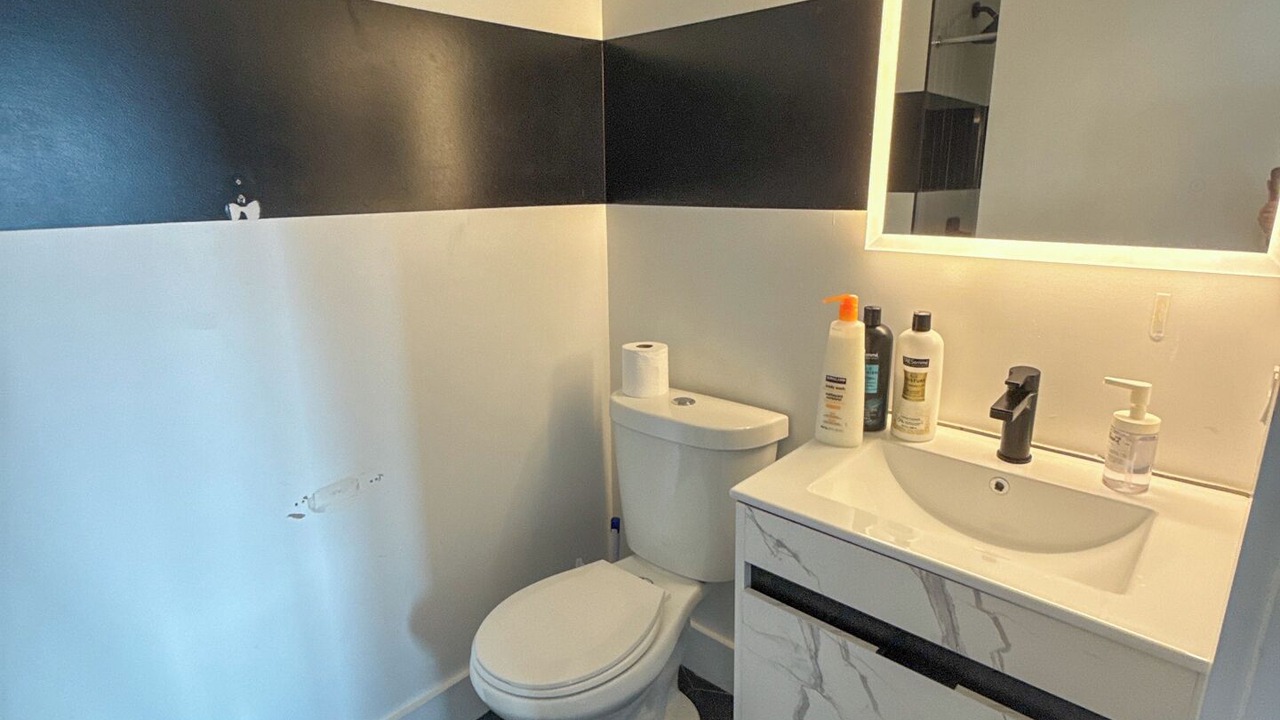 Photo of Bathroom in Elizabeth