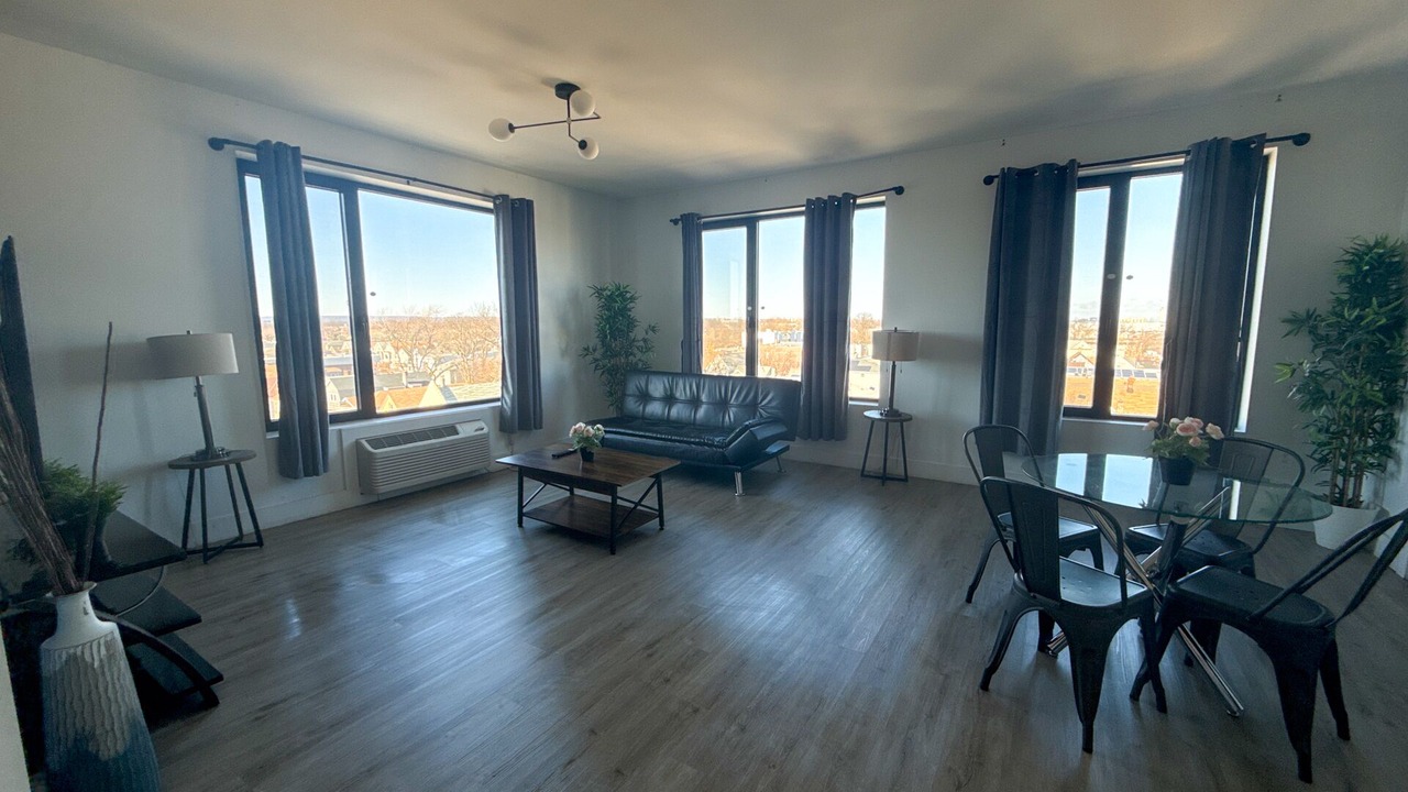 Photo of Livingroom in Elizabeth