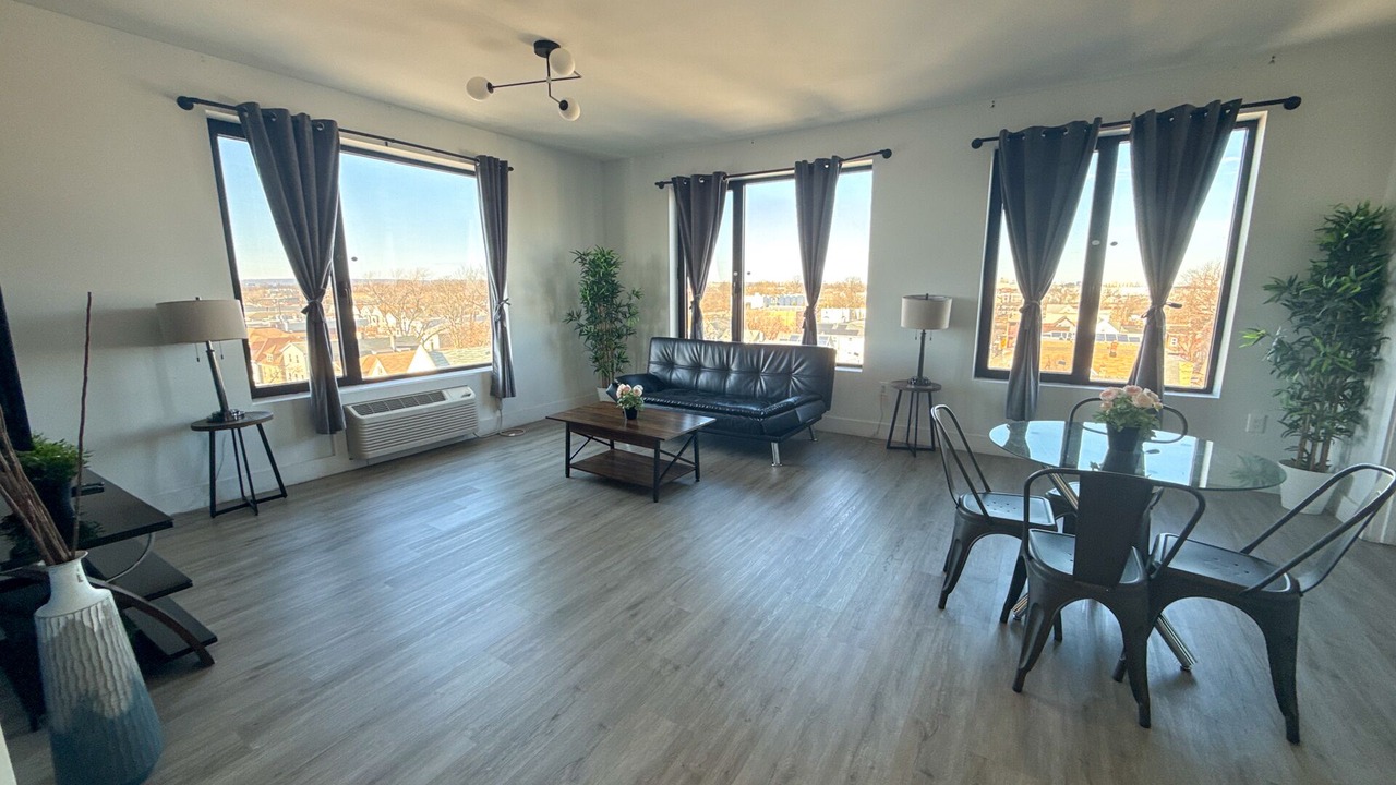 Photo of Livingroom in Elizabeth