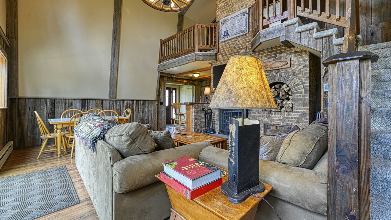 Photo of Livingroom in Accident