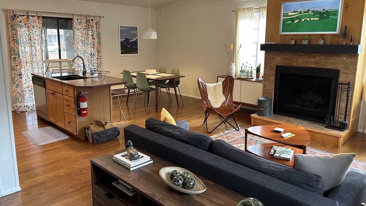 Photo of Livingroom in Lackawaxen