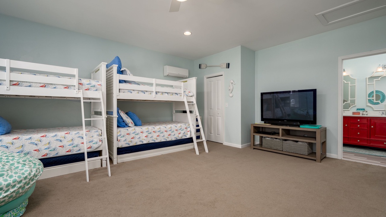 Photo of Bedroom in Long Neck